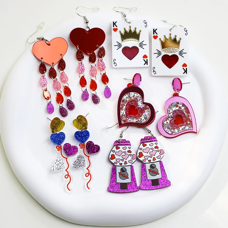 Valentín Srdce Gashapon stroje náušnice pre ženy Funny Love Balloon Crown Hracie karty akrylové náušnice