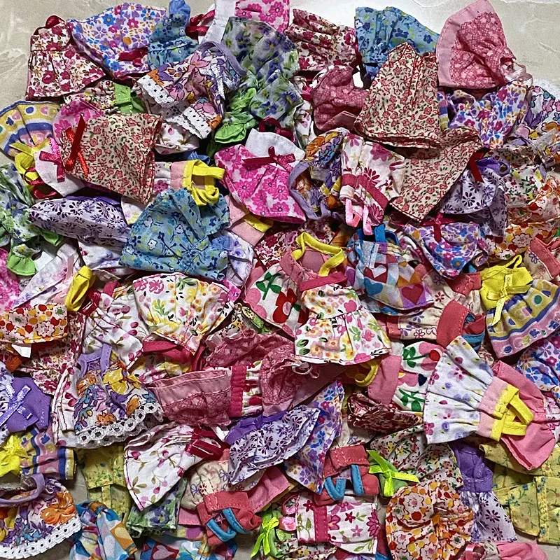 Veľkoobchod 50/100 ks/veľa malých kelly bábiky Príležitostné šaty 5*3cm pre princeznú mini bábiky oblečenie pre Rita Doll Girl DIY Toy