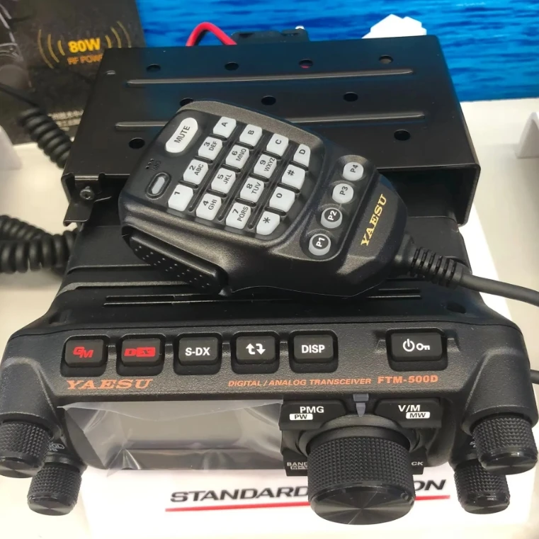 Veľkoobchod FTM-500DR Vozidlo Rádio, Digitálne digitálne rádio s digitálnym rádiom s digitálnym rádiom 50 W 50W pre montáž vozidla Yaesu FTM-500D 500D