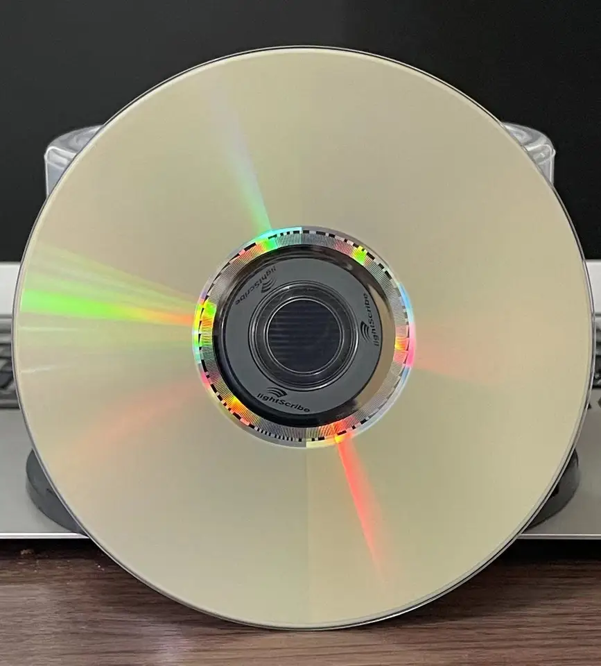 Veľkoobchod jeden disk menší ako 0,3% defekt rýchlosť osvetlenia 4,7 GB prázdny zlatý DVD R Disk