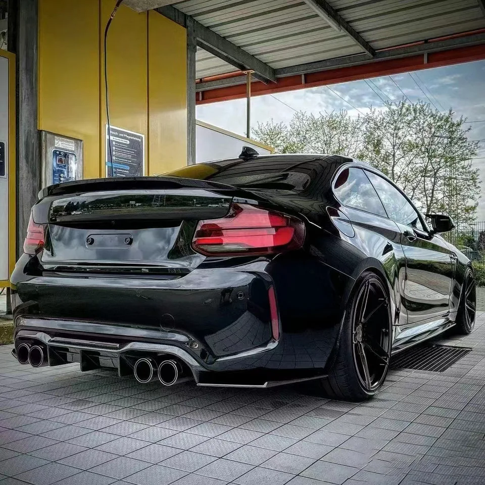Vhodné pre BMW M2 zadné pery M2F87 modifikované V Model trojstupňová súprava zadného spojlera tela 15-20
