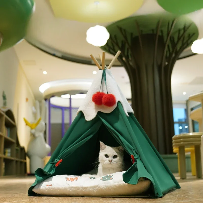 Vianočný stromček mačka dom pre domáce zviera