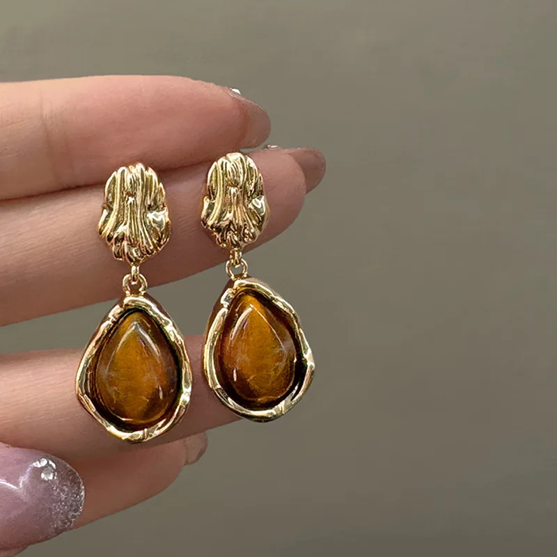 Vintage hnedá živici tiger eye kameň visiaci nové náušnice pre ženy módne strieborné náušnice ihly osobnosť melard farebne šperky