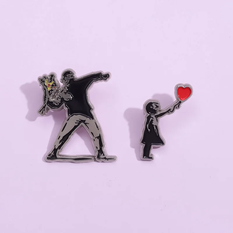 Vintage kapela smalt pin kreatívna brošňa muža, ktorý drží kvety a malé dievčatko drží balóny klopy kovové príslušenstvo kovové badg