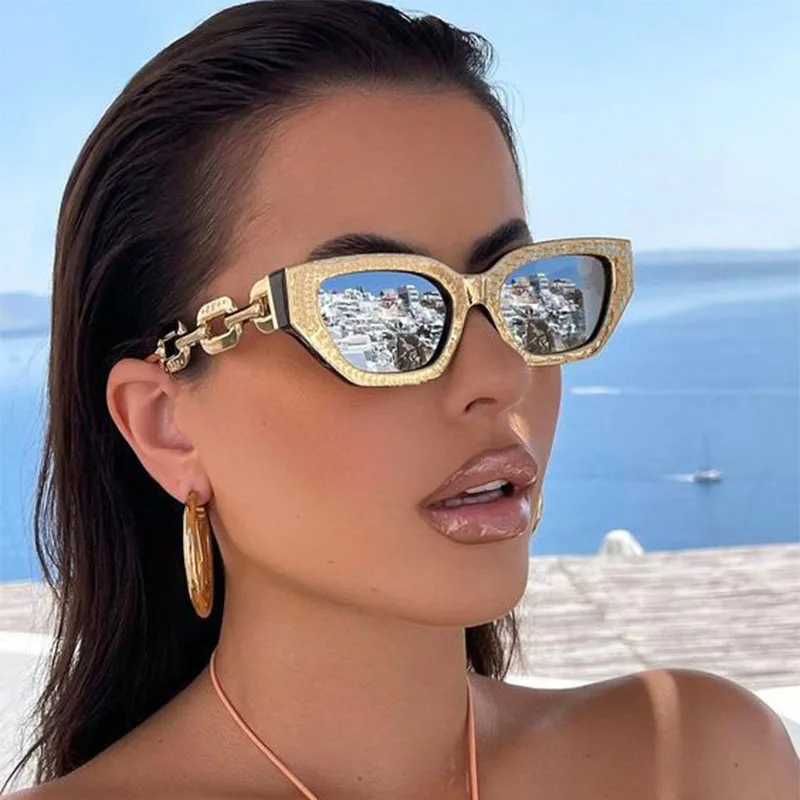 Vintage slnečné okuliare pre ženy pre ženy Nová značka Malé kovové reťaze slnečné okuliare Elegantné okuliare Trend módne čierne odtiene