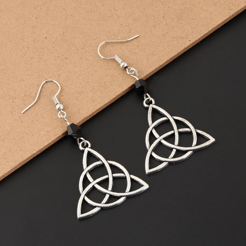 Vintage strieborná farba gotický štýl geometrický triquetra visiaci náušnice pre ženu írsky keltský uzol náušnice wiccan šperky