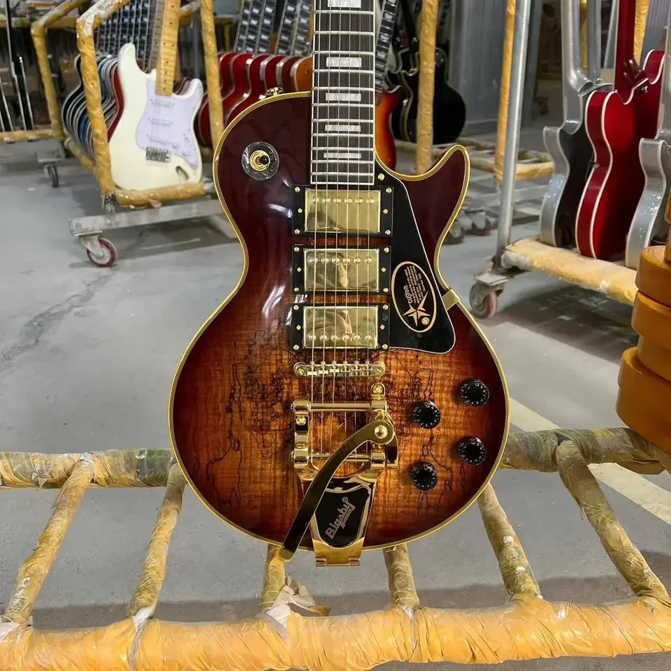Vlastná elektrická gitara, mahagónové telo, farba slnečného slnečného žiarenia, rozpadnutý javorový vrch, Bigsby Tremolo System, Doprava zdarma, Gleeson