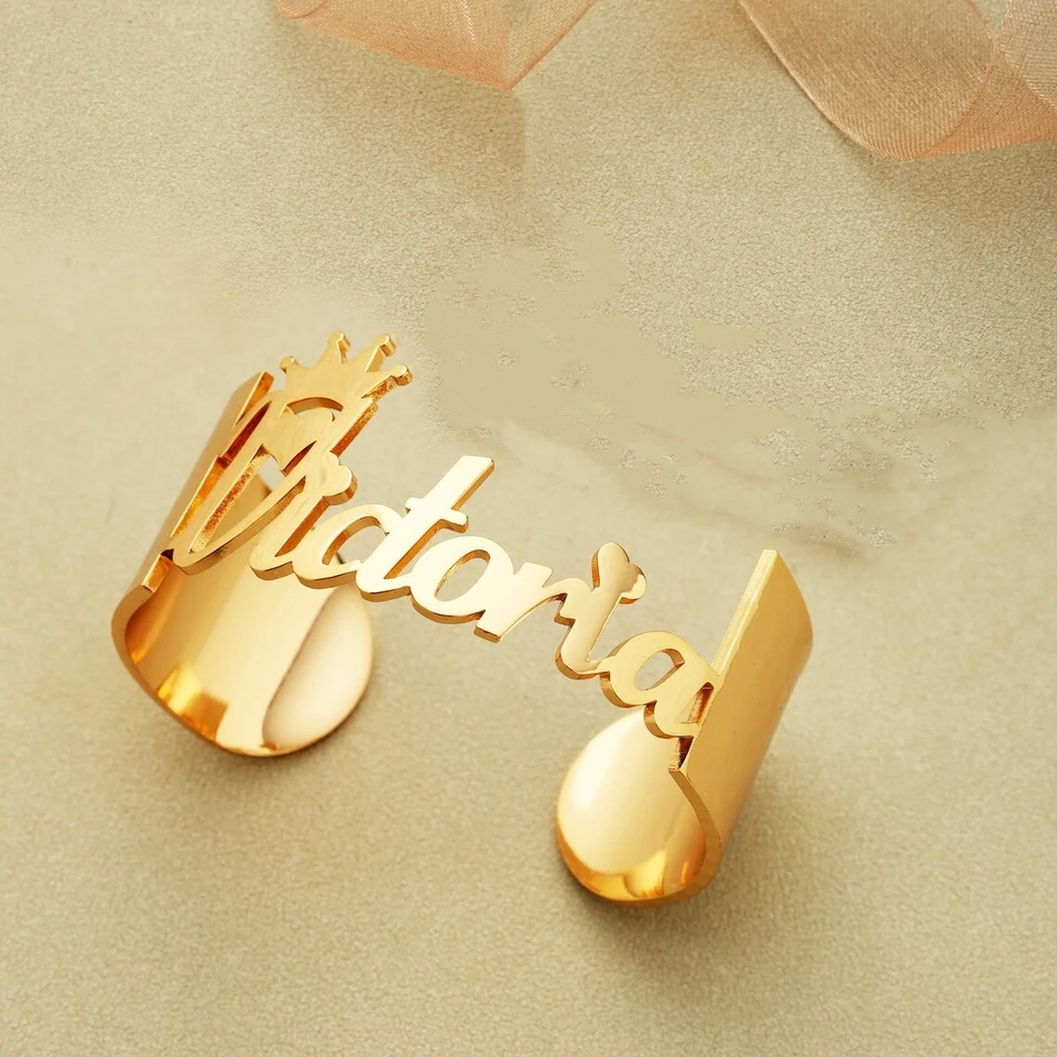 Vlastná šírka 3 cm veľké meno Bangles for Women Jewelry Nerezová oceľ Personalizovaná korunka Tnežnícke náramky