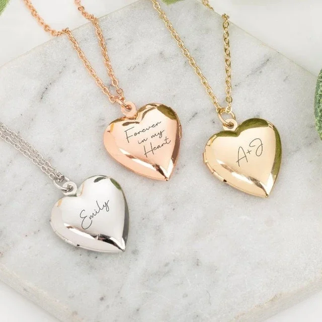 Vlastné názvy Dátum Personalizované láskavé srdce Photo Locket vyrytý text z nehrdzavejúcej ocele Prívesok Náhrdelník šperky družičky darček