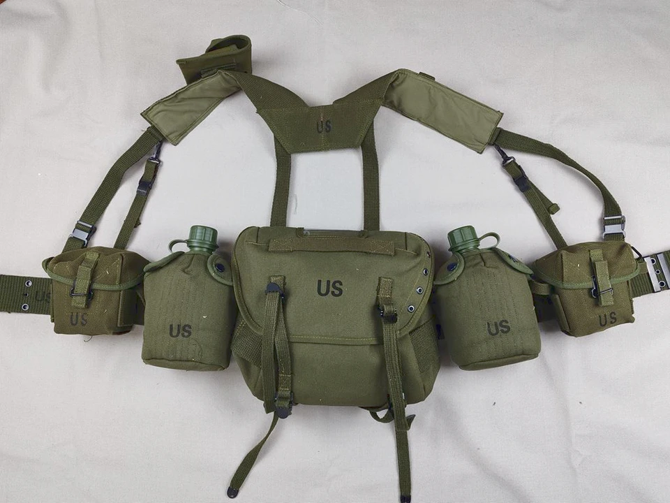 Vojenská vietnamská vojna WW2 Americká armáda M1956 M1961 M16A1 Combat Field Gear Balíky Vojenské vybavenie