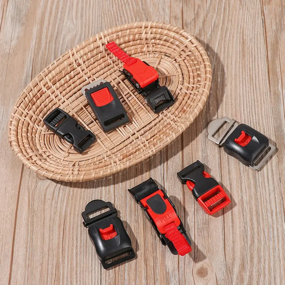 Vonkajšie motocyklové spony prilby viacerých štýlov ABS Speed ​​Shewing Clip Clip Clip Bicycle Helmy Buckle Flexibilné sponky