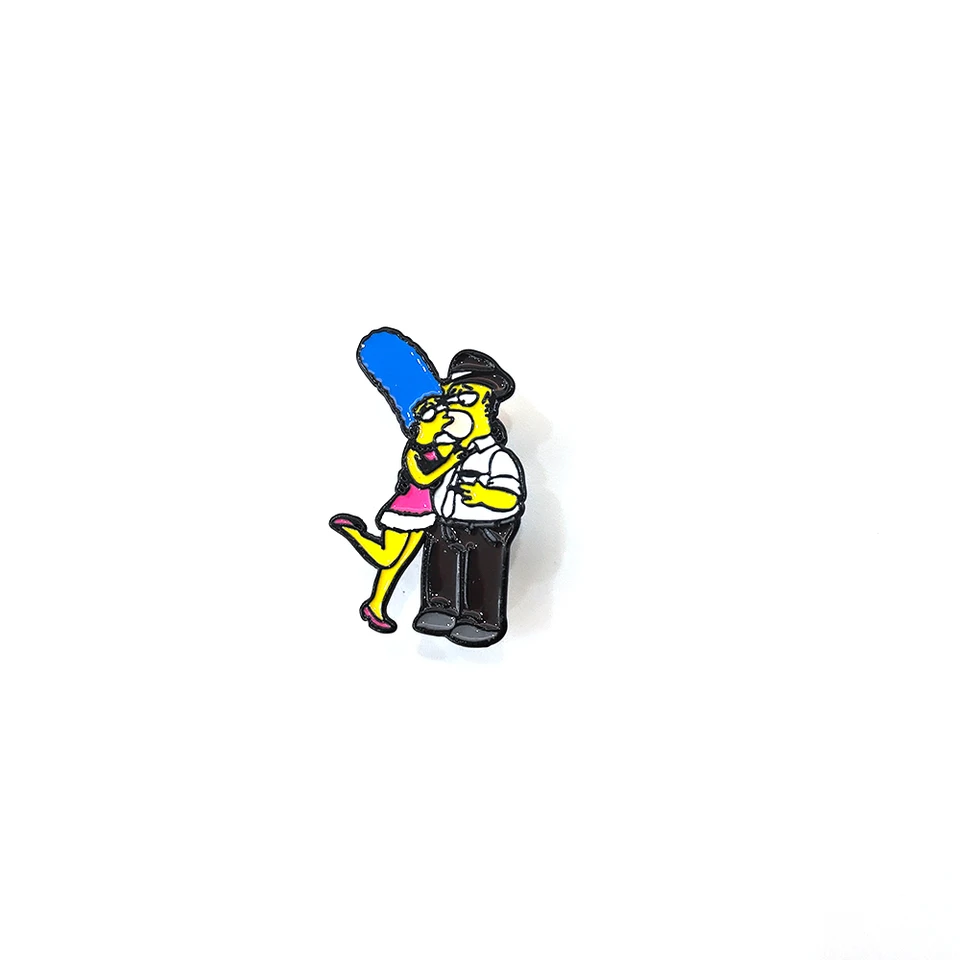 Vtipná animácia The Simpsons Brošor Homer Marge Kiss Metal Badge Badge Pin Pin Batoh Darčeky pre deti
