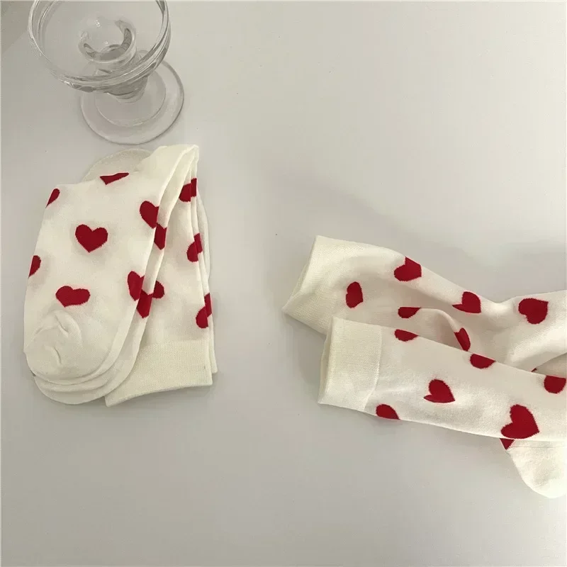 Vtipné milujúce červené srdce vzor Cotton Men Ženy posádka Sock Street Tide Crew Socks Gift Men Manžel Roztomilé ponožky