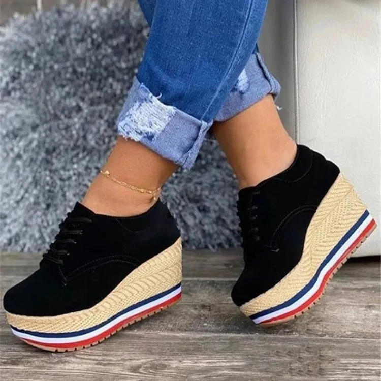 Vulcanize Shoes Dámske tenisky Dámy Mastné farebné klinové husté topánky Round Toe Lace-up Pohodlné tenisky Platforma 2021 móda