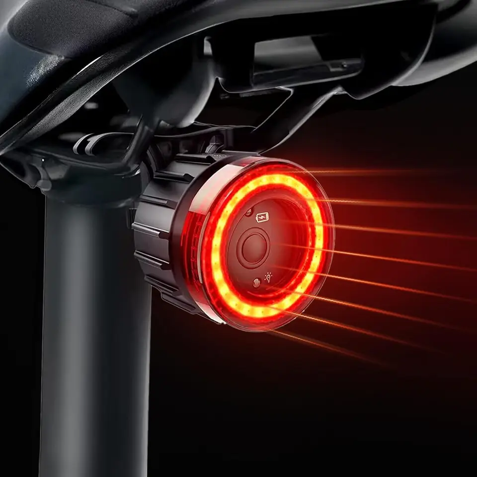 Vylepšené bicykle inteligentné automatické snímanie brzdy svetlo vodotesné nabíjanie LED cyklovanie bicyklov zadné svetlo Varovanie bicykla zadné svetlo