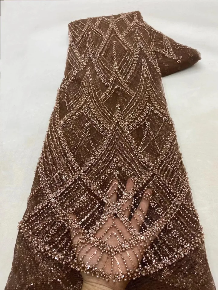 Vysoko kvalitné hnedé africké francúzske ručne vyrobené korálkové čipky Lace Tkanina 2024 Šitové flitre výšivky Nigéria Lace Lace Tkanina pre svadbu A34-1