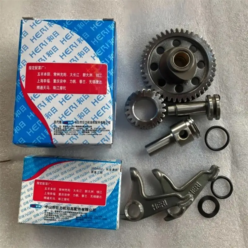Vysoko kvalitný motocykelový motor Cam Shaft Assy Rocker Arm a PIN pre Honda CG125 CG150 CG200 CG 125cc 150cc 200 ccm