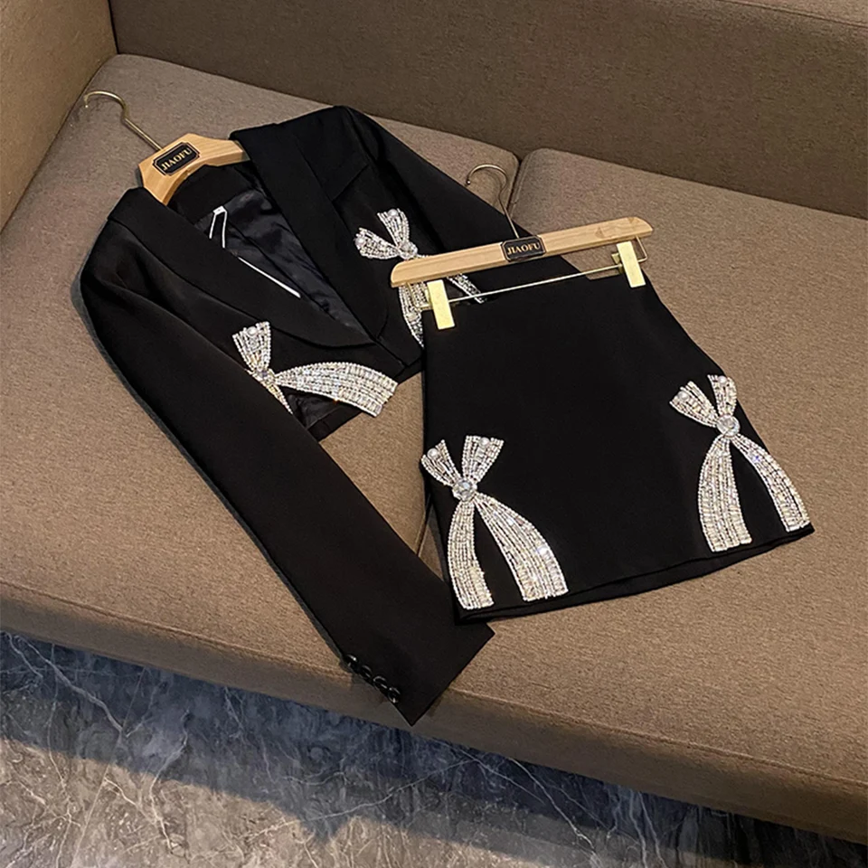 Vysoko kvalitný perlový kamienok Short Blazer Mini sukňa Ženy Čierny módny oblek na večierok 2 PCS Lady Set