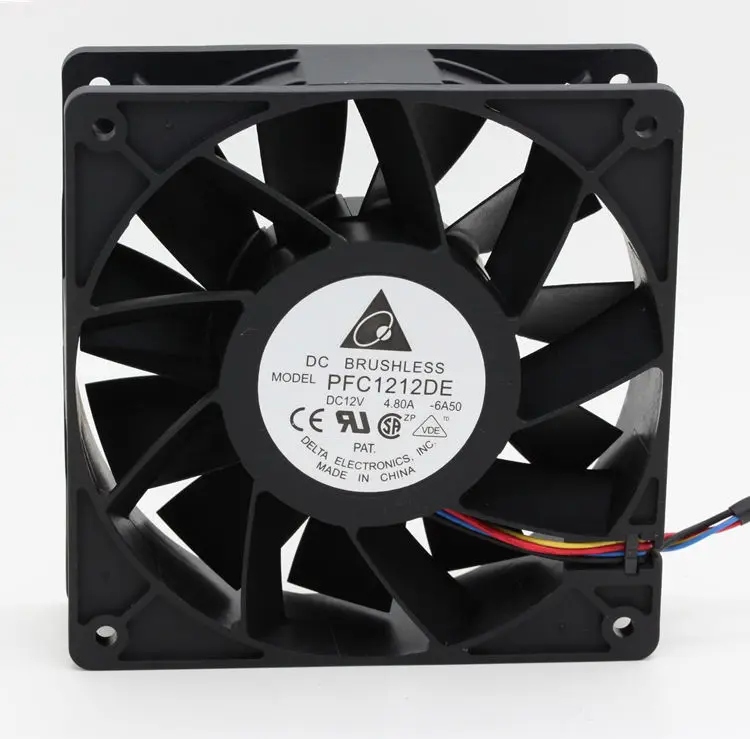 Vysokorýchlostné CFM CFM Tlak chladiaceho ventilátora Delta Delta PFC1212DE 120 mm 12038 12V 4,8A 7000 ot./min. Axiálny výkonný chladič pre skrinky