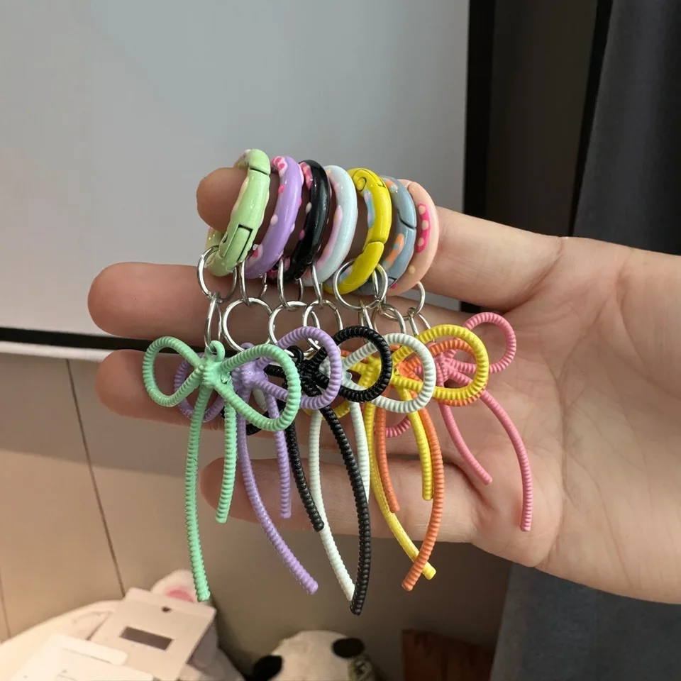 Y2K MultiCanour Hollow Bowknot Keychain prívesok Kawaii Key Chain Bag Telefón Charms reťaz roztomilý doplnok pre dievčatá Dámske šperky