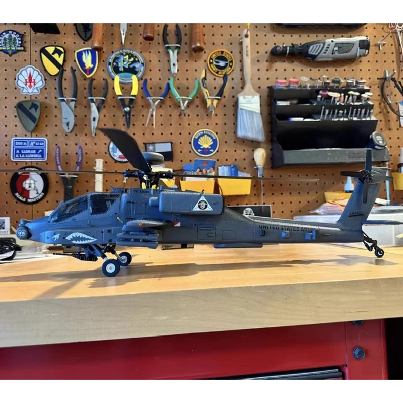 YXZNRC F11S AH-64D APACHE Inovácia inteligencie GPS 6-os GYRO 2,4G 6CH BRSESLESS MOTOR 1:32