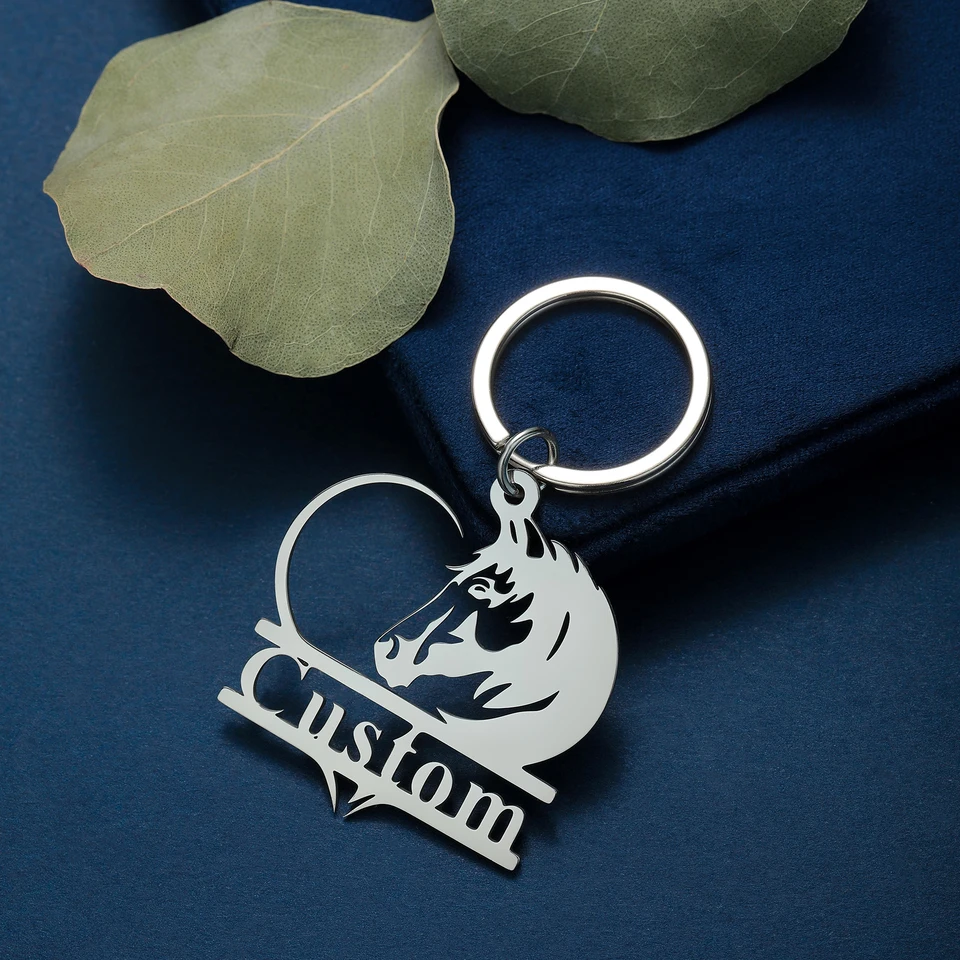 Z nehrdzavejúcej ocele Prispôsobené meno Kľúčenky Horse Keychains Men Ženy Prispôsobené prívesok Key Ring Zvieracie šperky darček