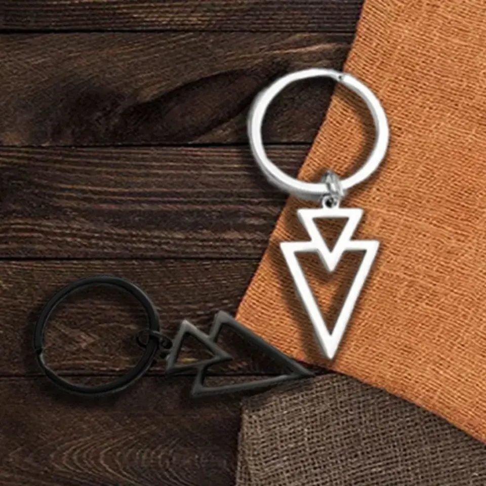 Z nehrdzavejúcej ocele Triangle Keychain Invertovaný trojuholník jednoduchosť prekrývajúci