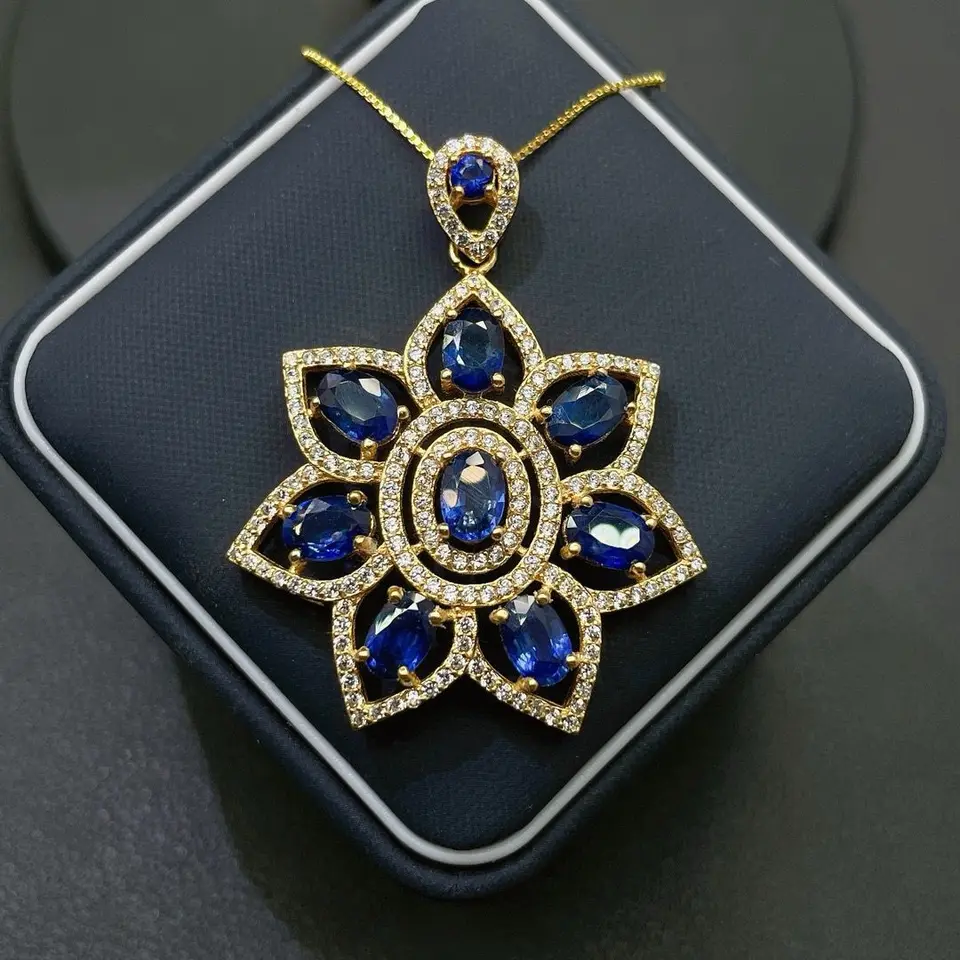ZECAA 925 Blue Sapphire Jewelry Woman Sapphire prívesok s prírodným modrým zafírom 4*6mm S925 Strieborný modrý zafírový prívesok Lady