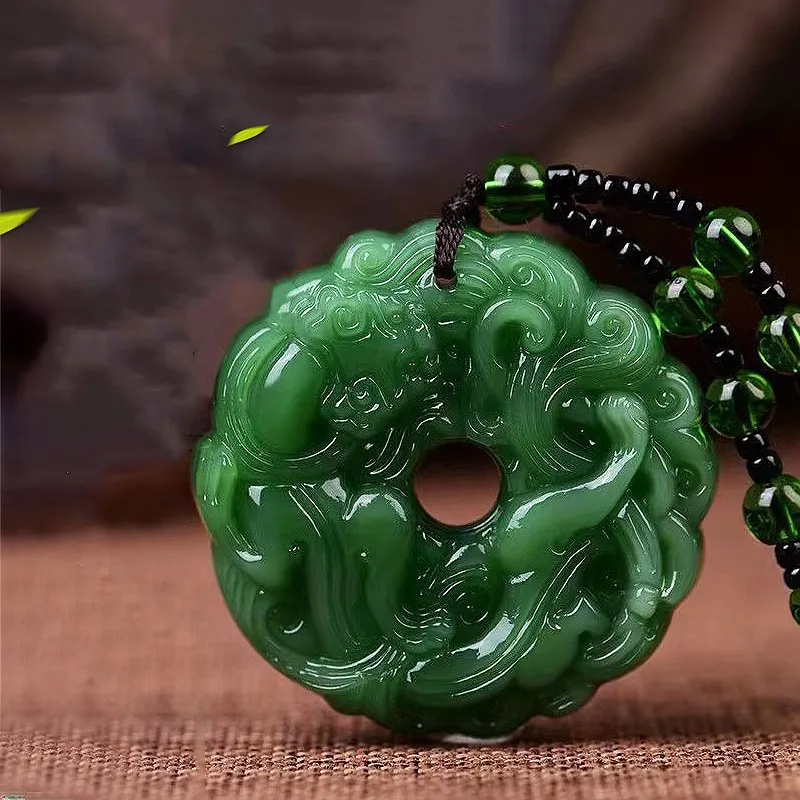 Zelený jade ručne vyrezaný drak drak dutý jadro prívesok Náhrdelník móda čínsky amulet žien Man's Lucky náhrdelný darček darček