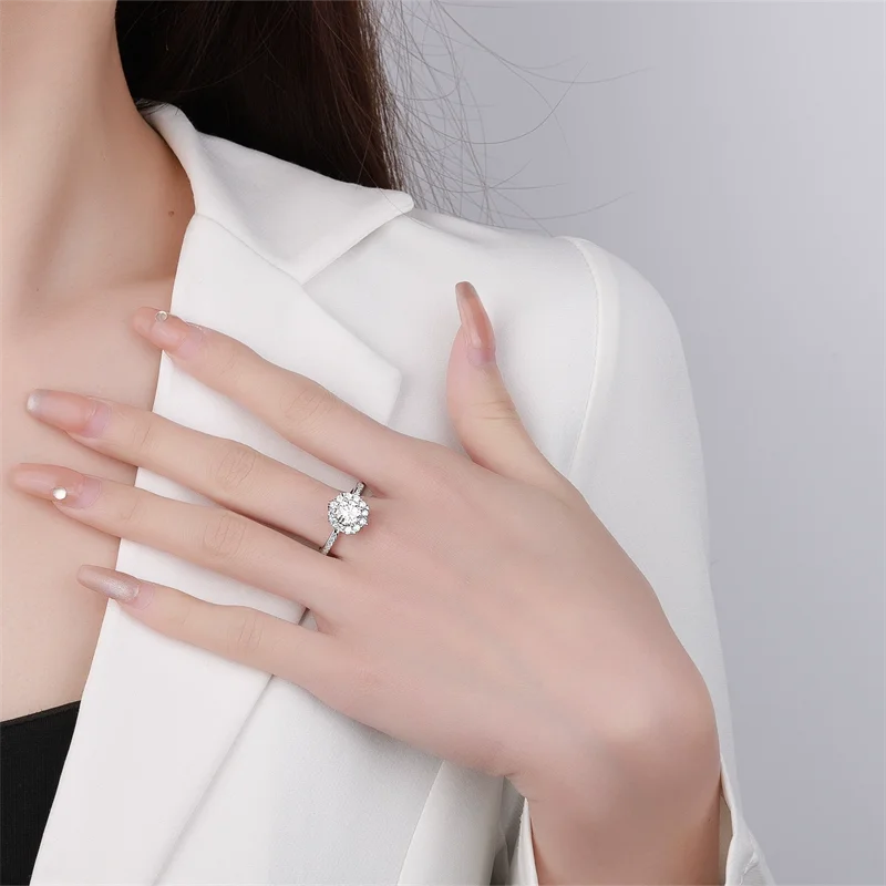 Zfsilver Silver S925 Fashion Fine Trendy Luxury Moissanite Design Princess Star Ring for Charms Dámske darčeky šperkov MSJ075