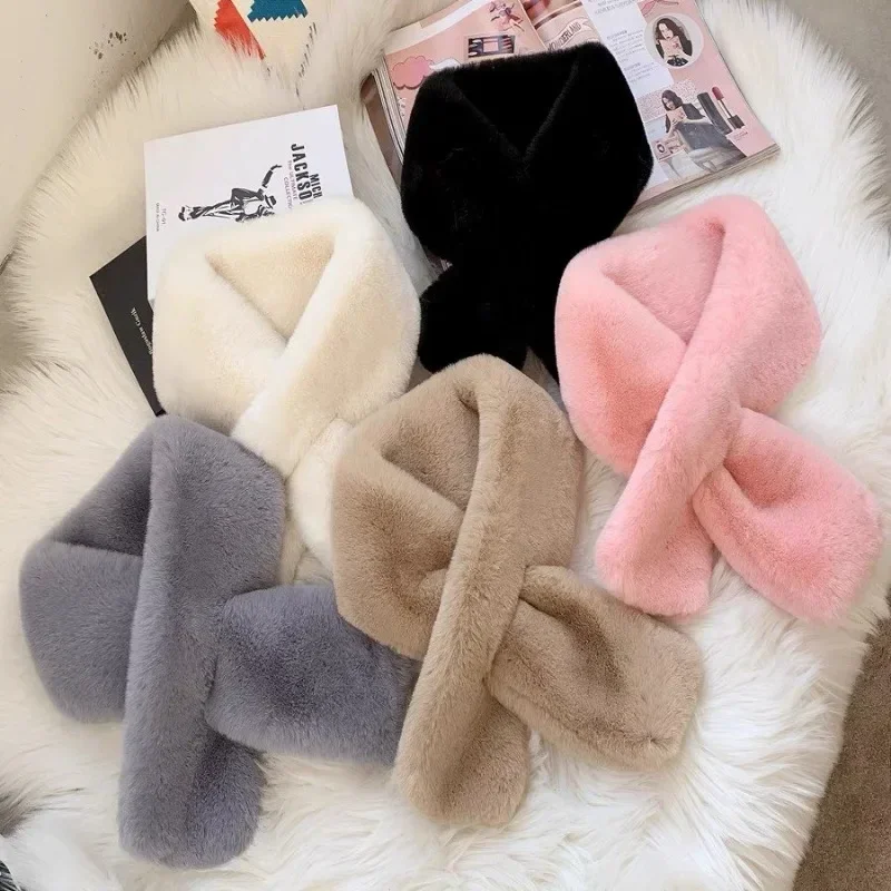 Zima teplé zahusťované šatky pre ženy tuhá farba faux králiky kožušina Plyšový krížový golier šál šál Elegantný teplý mäkký krk šál