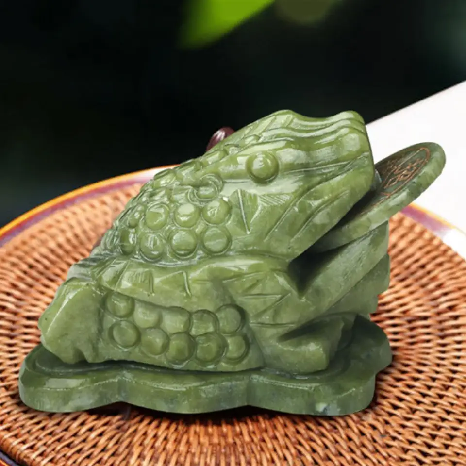 Zlatá ropucha socha faux jade jade bohatstvo žaba socha feng shui figure s mincami ústa veľa šťastia zvrhnutia výzdobu peniaze priťahujúc ropucha ropucha