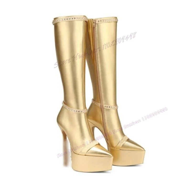 Zlaté krištáľové dekorácie Platforma špicaté topánky patentované koleno koleno vysoké topánky pre ženy vysoké podpätky 2023 Zapatos para mlčiere