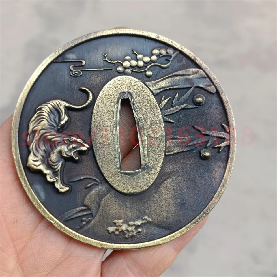 Zliatina Tsuba Handguard Guard pre skutočné Japonsko Japonsko Samurai Katana Sword Fintings príslušenstvo diely Tiger téma Tiger