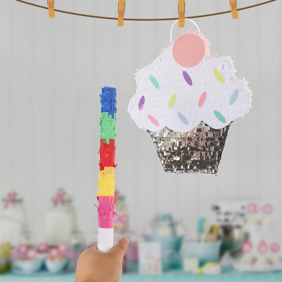 Zmrzlina narodeniny pinata cupcake šišky koláč zmrzlina vafle pinata malá šnúrka pinata s maskou očí s paličkou pre deti dievčatá