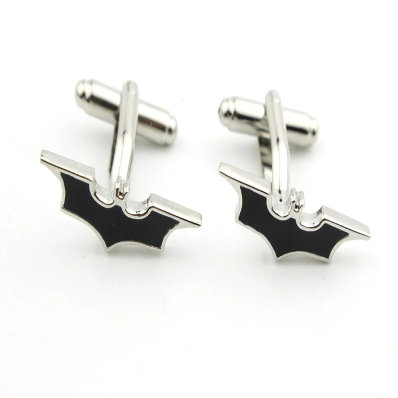 Úplne nový netopier štýlový vysoko kvalitný francúzsky pánsky kovový striebro Cufflinks Batman Logo Cufflinks Clip 2024