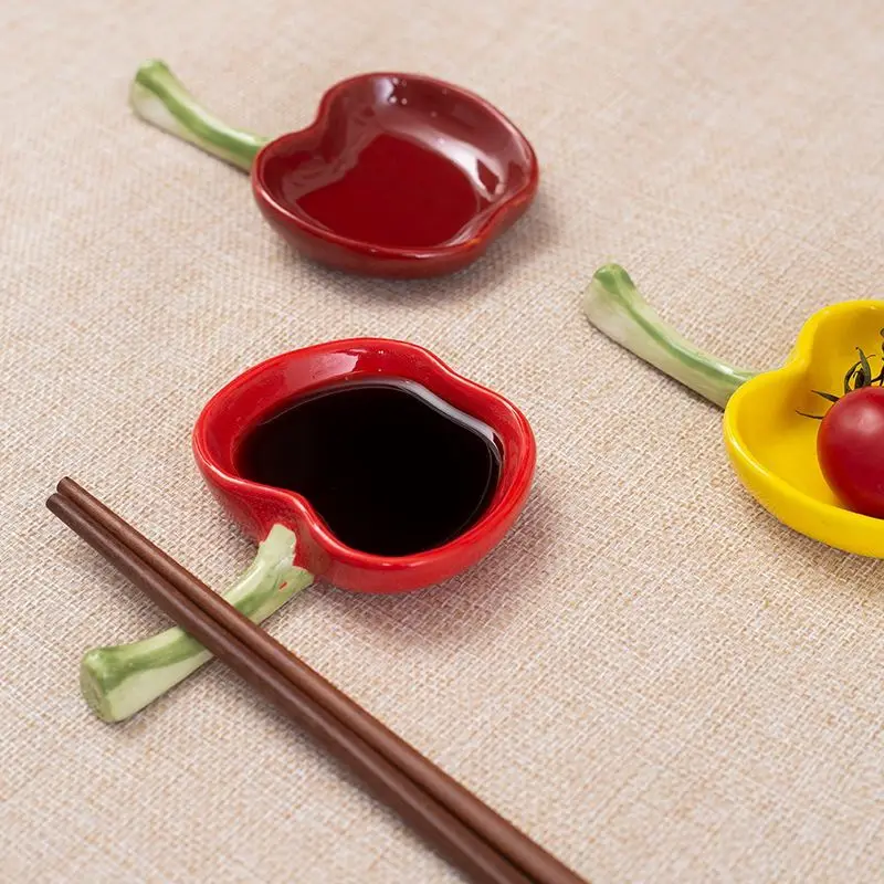 Čerešňová občerstvenie, paličkový stojan, japonský kreatívny keramický príchuť hotela broskyňa srdca súprava paličok, stojan na omáčkové lode