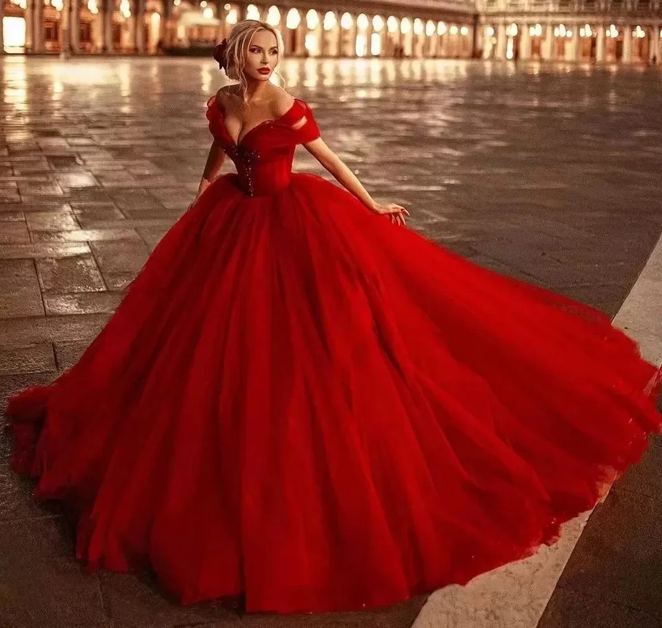Červená quincenera šaty Vestidos de 15 anosi očarujúca sukňa čipka Popolušky princezná
