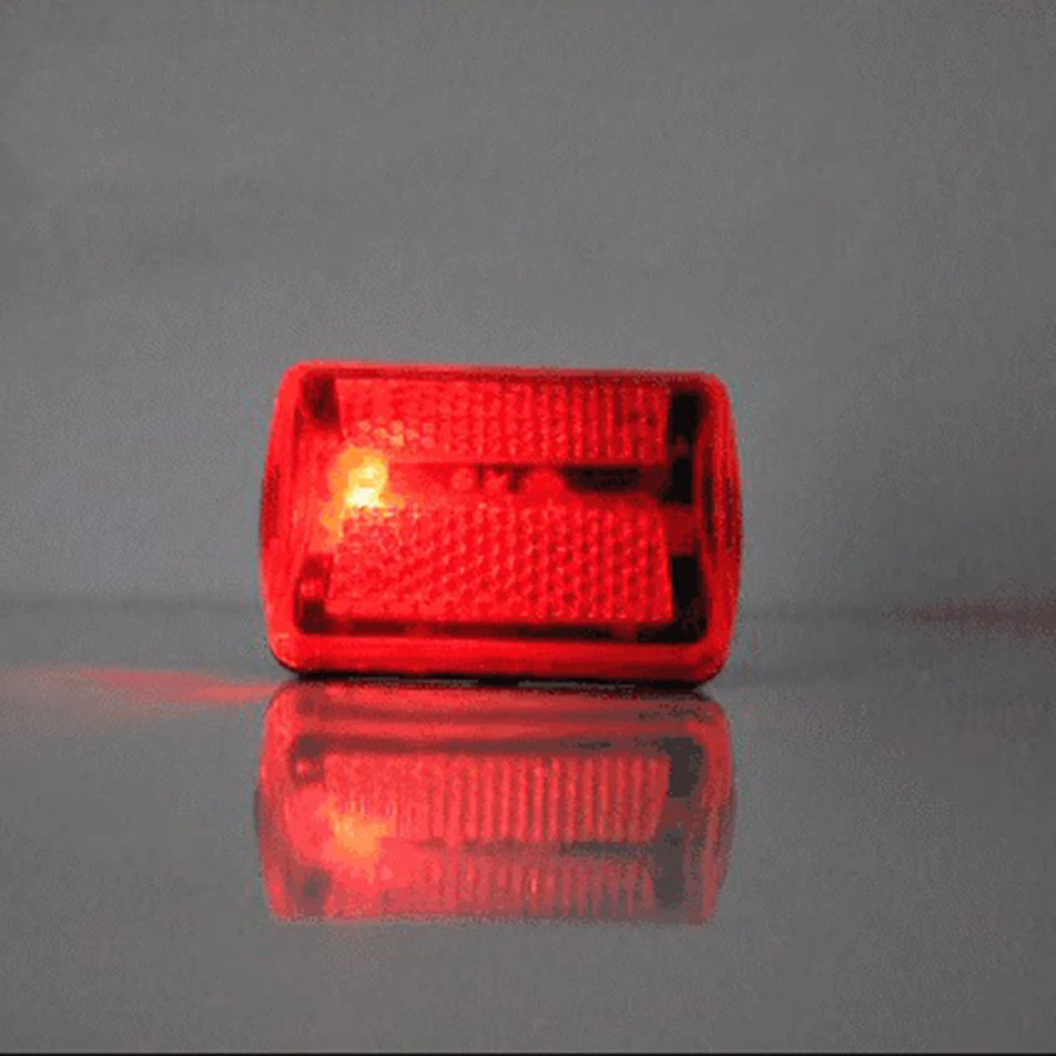 Červené bicykle Zadné zadné chvostové svetlo 5-LED BLACKÁ BLACKÁ BLACICKÁ MONA AA DLHODOBÍ PRÁVO PMERNUJÚCE PÁSLUJÚCE POUŽITIE POUŽITÉ POUŽITIE POUŽITÍK