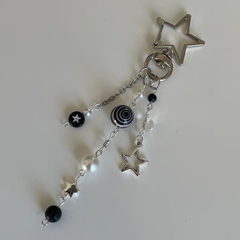 Čierna a biela hviezda Keychain y2k