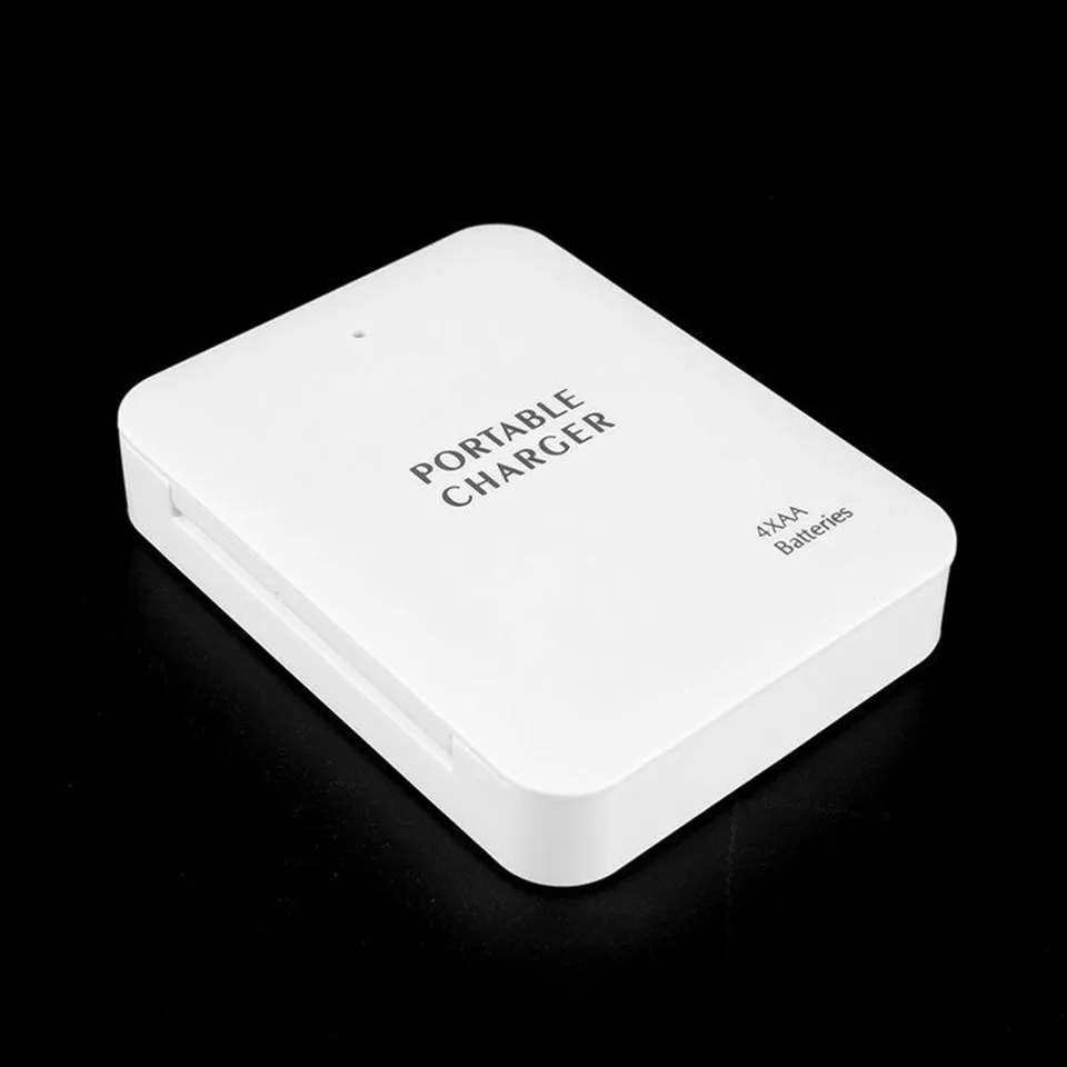 Čierna/biela prenosná USB 4AA batéria Núdzová nabíjačka Bank Puzdro pre mobilný telefón