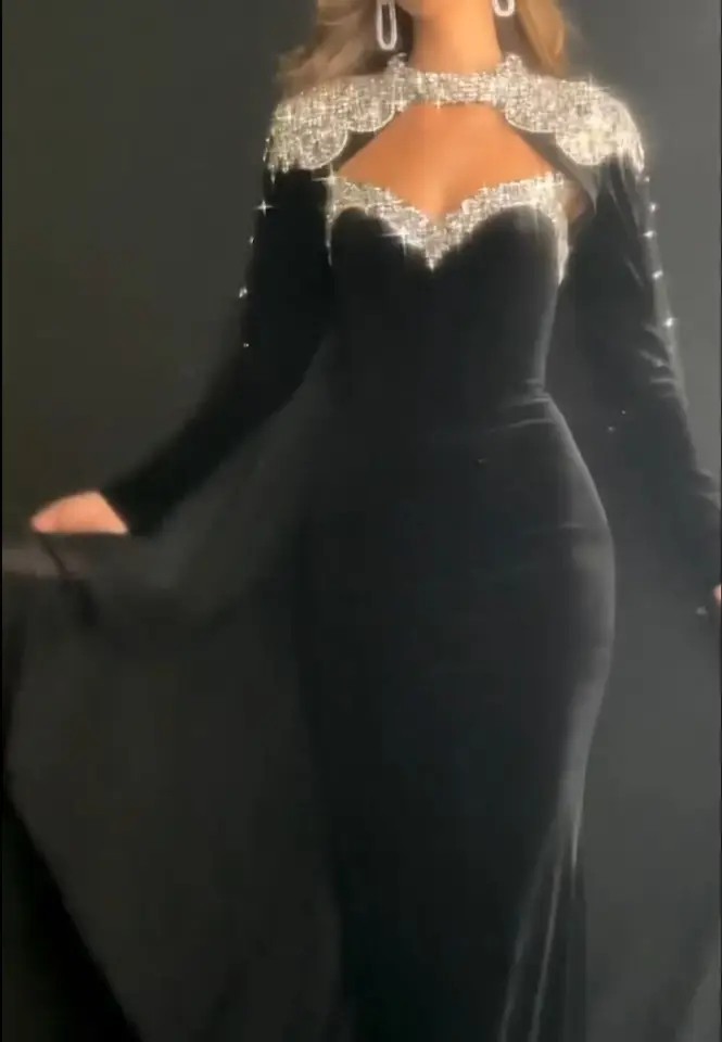Čierne zamatové zlatíčko Mermaid Prom Dress Dlhé rukávy Flitry Aplikácie Večerné šaty s plášťom zvykom 2022 Vestido de Novia