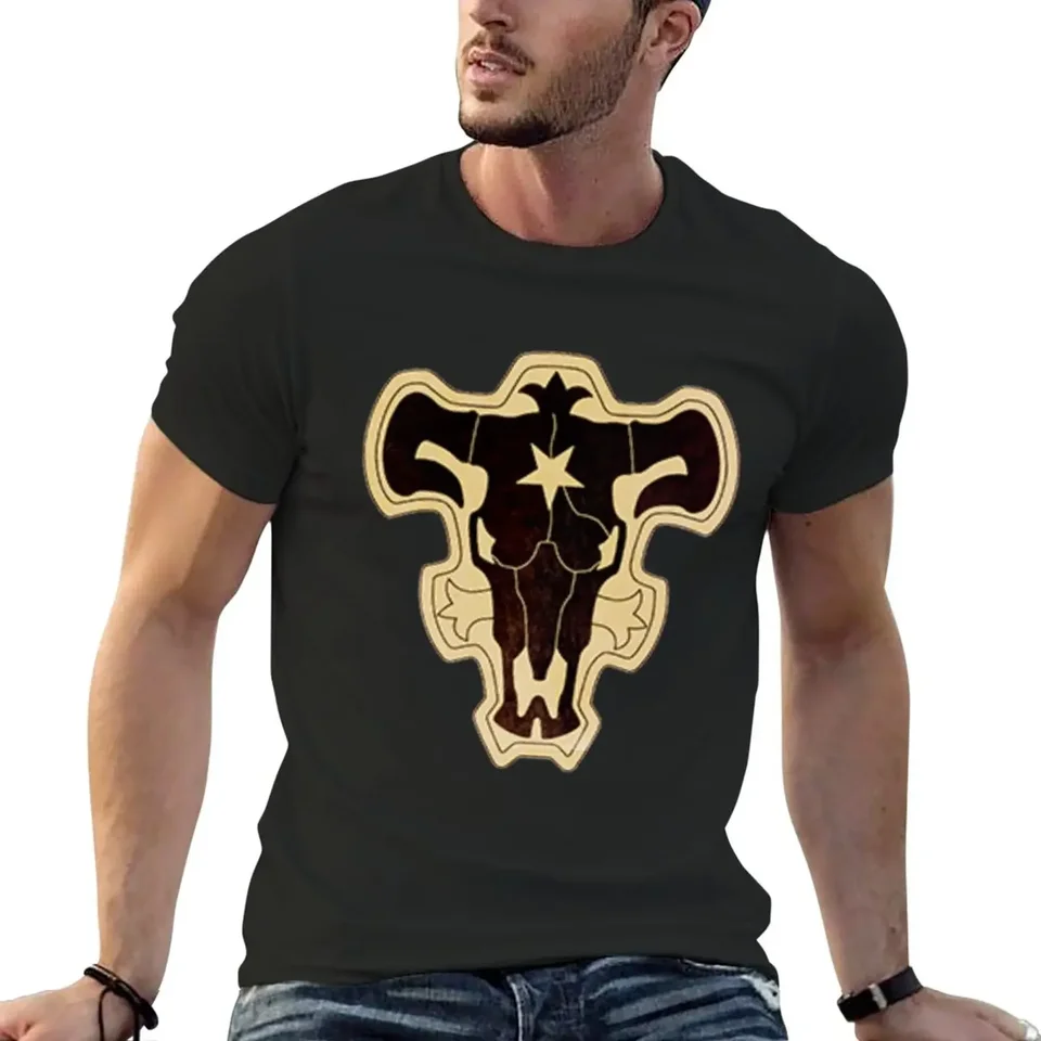Čierny Clover Black Bull Trik