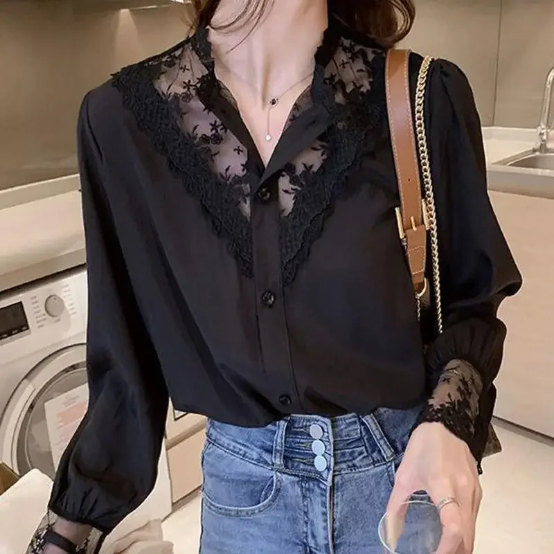 Čipka Patchwork biele tričko Spring dlhý rukáv gombíky Elegantná kancelárska dáma Top Kórea oblečenie letné ženy blúzka chemisier femme