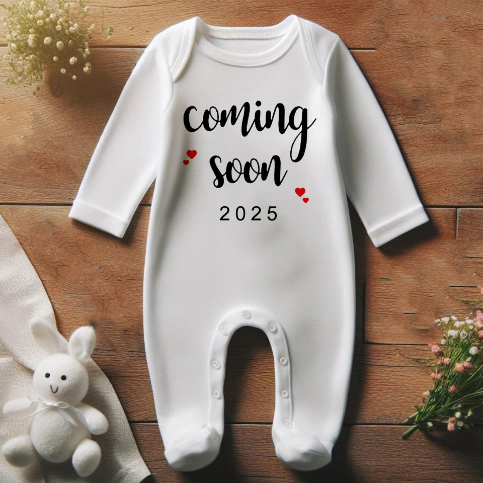 Čoskoro 2025 Tlač dieťaťa Sleepsuit s dlhým rukávom Príležitostné dojča
