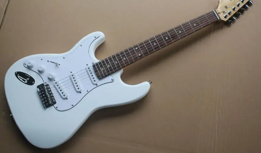 Čína gitarová továreň Vlastné 100% nové biele ľavú elektrickú gitaru s bielym pickguardom obráteným headstocom bezplatnej dopravy 8pai