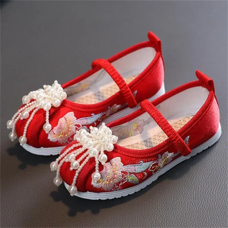 Čínsky červený etnický štýl Hanfu Girls Shoes topánky výšivky perlové topánky Tradičné detské topánky Hanfu Balet Flats Veľkosť 24-37