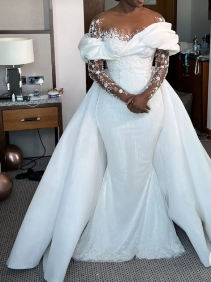 Číry O-krk morská panna svadobné šaty africké dlhé rukávy Aplikácie Lace Up Back Svadobné šaty Dubai Vestidos de noiva prispôsobené