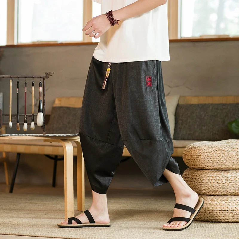 Ľadové hodvábne nohavice muži Japonské samurajské šortky voľné príležitostné harajuku muži lýtkové nohavice retro yukata široké nohavice na nohavice na ulici Streetwear