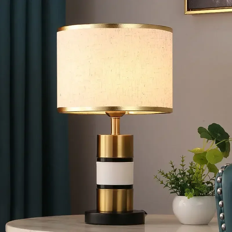 Ľahká luxusná LED dióda lampa internetová celebrita Instagram dievčenský štýl špičková atmosféra spálňa kreatívna nočná lampa